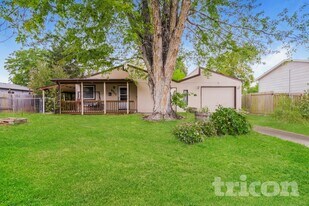 6517 Orbit Way in Fort Collins, CO - Building Photo