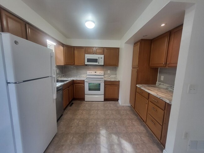 22 Julie Ln in Newark, DE - Building Photo - Building Photo