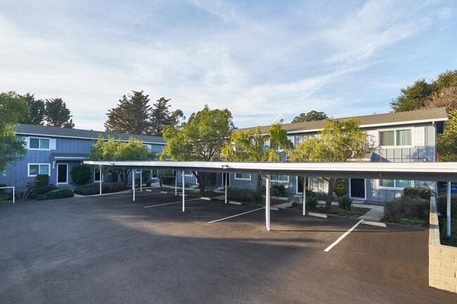 30th Ave Townhomes in Santa Cruz, CA - Foto de edificio - Building Photo
