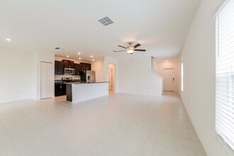 7302 Spring Snowflake Ave in Tampa, FL - Building Photo - Building Photo