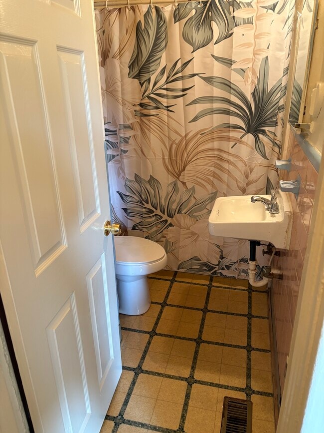 property at 624 Hinton St