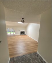 5313 Diane St in Simi Valley, CA - Building Photo - Building Photo