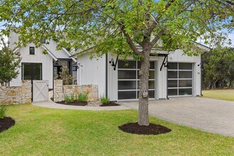 19601 Flying J Blvd in Spicewood, TX - Building Photo - Building Photo