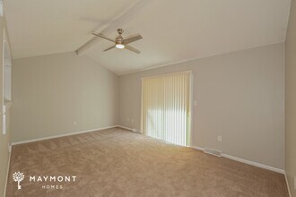 316 NE Lakeview Dr in Blue Springs, MO - Building Photo - Building Photo