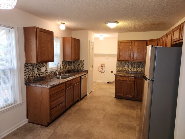 860 Darby St in Raleigh, NC - Building Photo - Building Photo