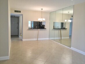 6772 Palmetto Cir S in Boca Raton, FL - Building Photo - Building Photo