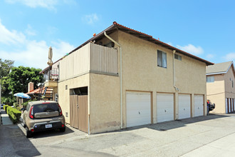 16782 Bardon Ln in Huntington Beach, CA - Building Photo - Building Photo