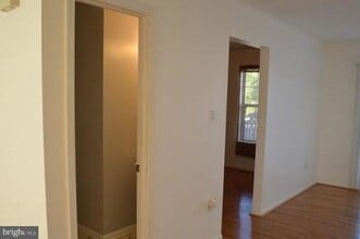 2905 Charredwood Dr, Unit 1719-O in District Heights, MD - Building Photo - Building Photo
