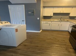 1751 Powhattan St in Jacksonville, FL - Building Photo - Building Photo