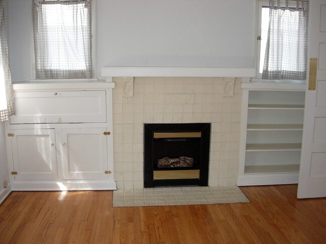 Catalina Cottages in Pasadena, CA - Foto de edificio - Interior Photo