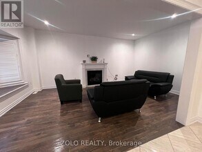 1531 Dunedin Cres in Oshawa, ON - Building Photo - Building Photo