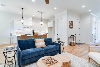 106 Modera Pl in Youngsville, LA - Building Photo - Building Photo