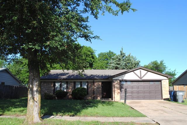 property at 2321 Suffolk Ln