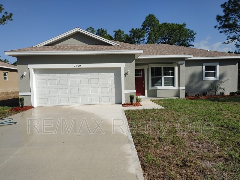 7820 N Sarazen Dr in Citrus Springs, FL - Building Photo