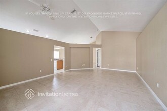 13041 Bridleford Dr in Gibsonton, FL - Building Photo - Building Photo