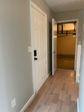 1229 Crossbrook Blvd in Galloway, OH - Foto de edificio - Building Photo