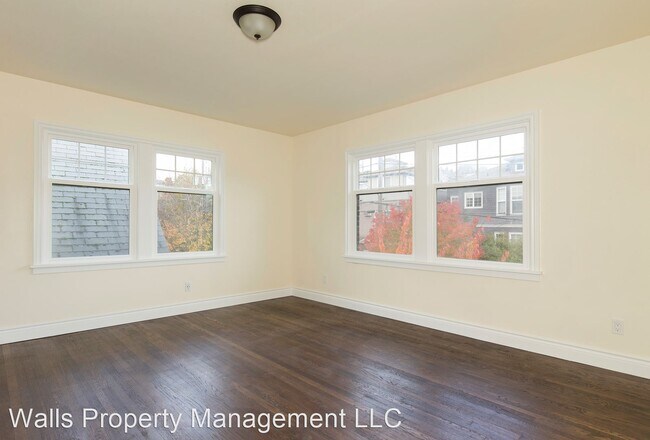 571 Valley St in Seattle, WA - Building Photo - Building Photo