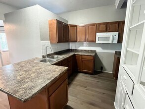 2210 Oliver St in Fort Wayne, IN - Building Photo - Building Photo
