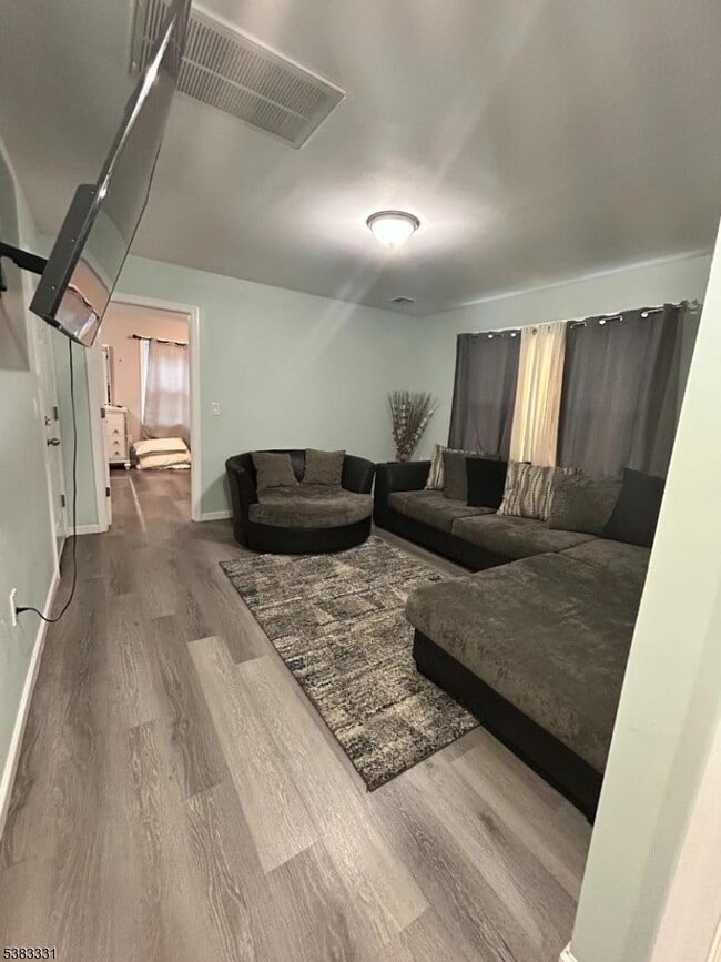 95 S Munn Ave in Newark, NJ - Building Photo - Building Photo