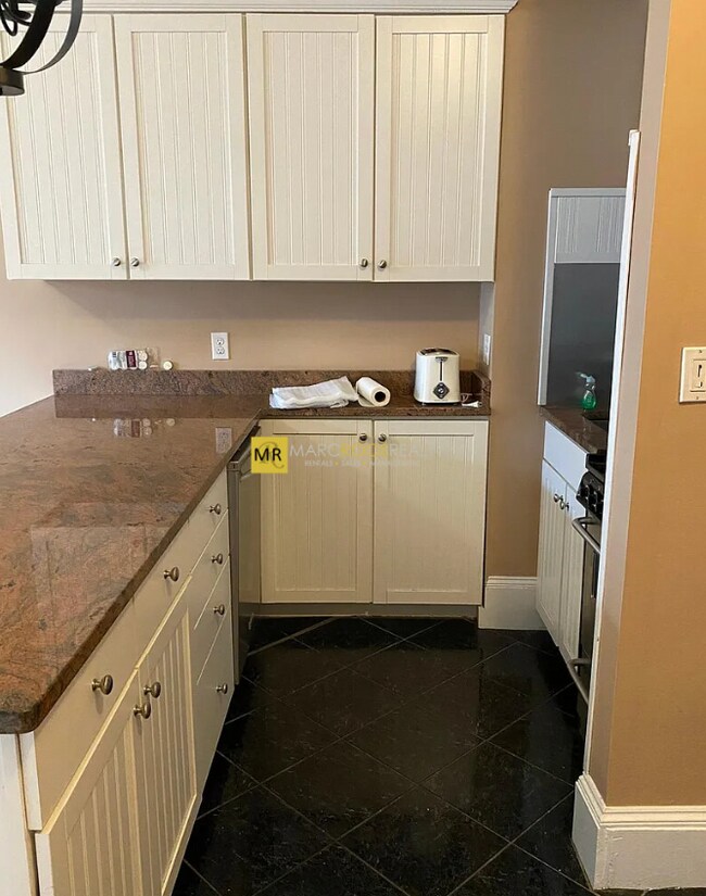 400 Marlborough St, Unit 7 in Boston, MA - Building Photo - Building Photo