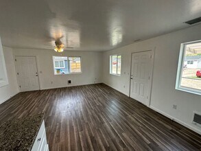 5332 Amberview Ln in Klamath Falls, OR - Building Photo - Building Photo
