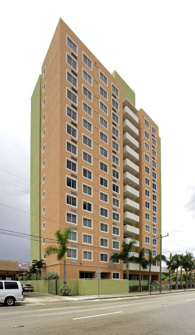 La Palma Apartments in Miami, FL - Building Photo - Building Photo