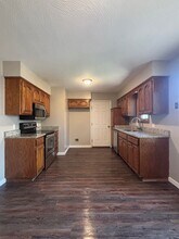3219 W Hanover St in Springfield, MO - Building Photo - Building Photo