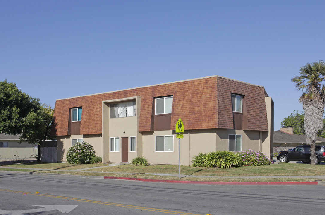 912 Iverson St in Salinas, CA - Foto de edificio