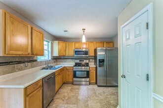 2945 Highland Hill Pkwy in Douglasville, GA - Building Photo - Building Photo