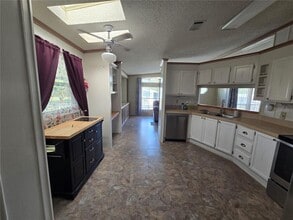 8017 Fiat Ave in Brooksville, FL - Building Photo - Building Photo