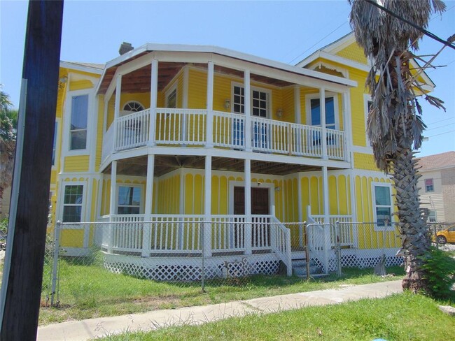 2801 Avenue H in Galveston, TX - Building Photo - Building Photo