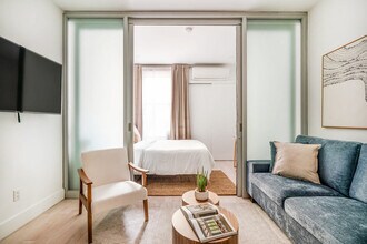 317 E 78th St in New York, NY - Foto de edificio - Building Photo