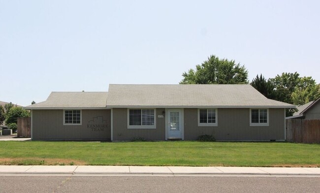 property at 4731 Hibiscus St