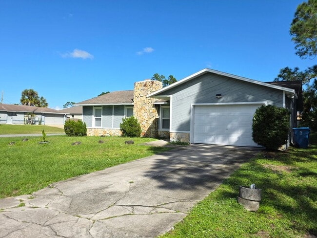 901 Colonial Ave SE in Palm Bay, FL - Building Photo - Building Photo