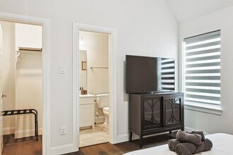 2346 Perdue Ave in Irving, TX - Building Photo - Building Photo