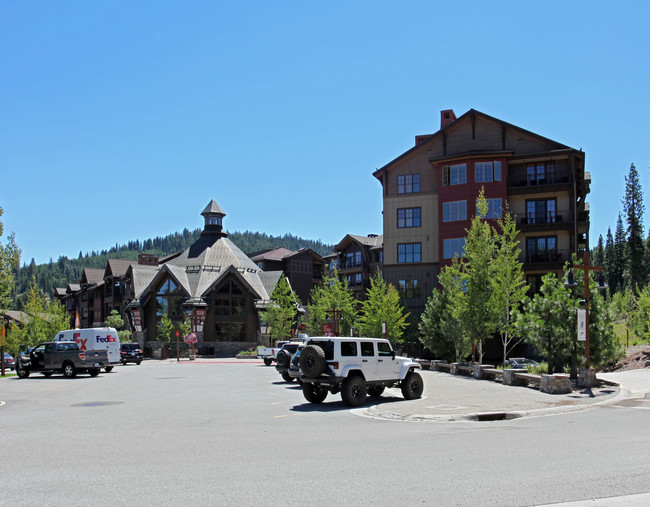 Timber Creek Lodge in Truckee, CA - Building Photo - Building Photo