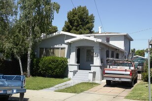 3027-29 31 60th Ave in Oakland, CA - Building Photo
