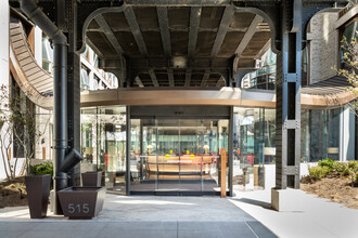 Lantern House in New York, NY - Foto de edificio - Building Photo