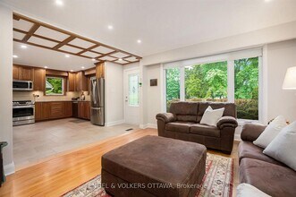 607 Shelley Ave in Ottawa, ON - Building Photo - Building Photo