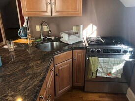 3 Leech Cir in Glen Cove, NY - Building Photo