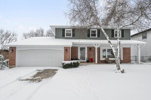 1213 Selwyn Ln in Buffalo Grove, IL - Building Photo