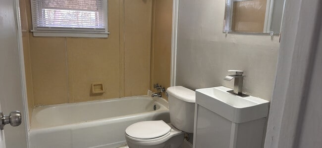 522 Williams St, Unit 522 in Jacksonville, NC - Foto de edificio - Building Photo