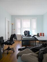 4 Wallingford Rd, Unit 3 in Boston, MA - Building Photo - Building Photo