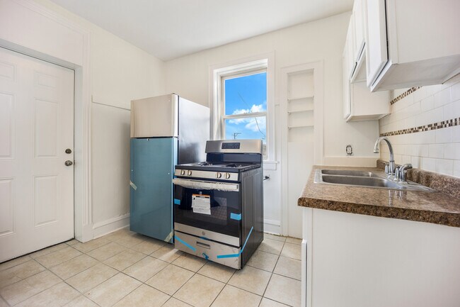 2749 N Kilbourn Ave in Chicago, IL - Building Photo - Building Photo