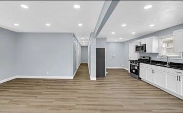 3106 N Harding St in Indianapolis, IN - Foto de edificio - Building Photo