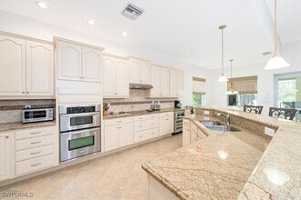 7655 Martino Cir in Naples, FL - Building Photo - Building Photo