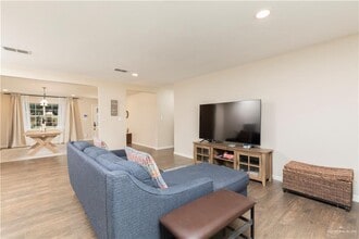 1609 Ulex Ave in McAllen, TX - Building Photo - Building Photo
