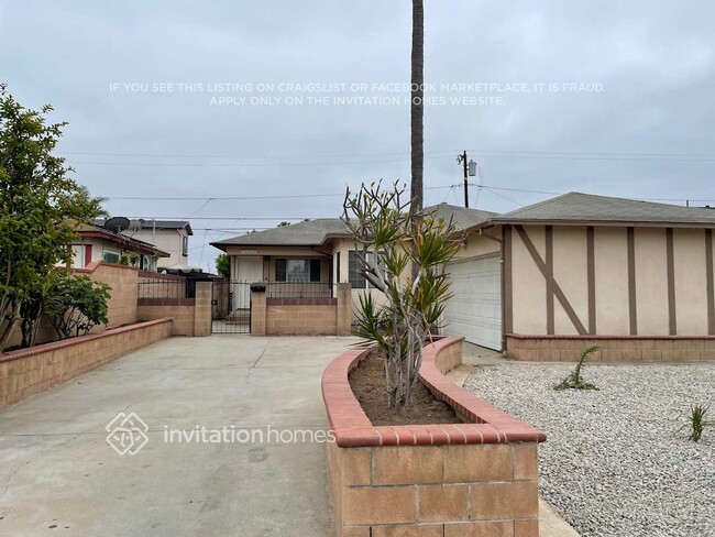 property at 13618 Saranac Dr