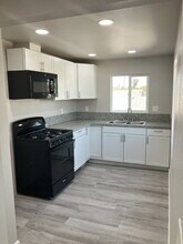 1855 D St in Merced, CA - Foto de edificio - Building Photo