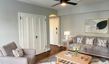 Hyde Park Terrace in Cincinnati, OH - Building Photo - Building Photo